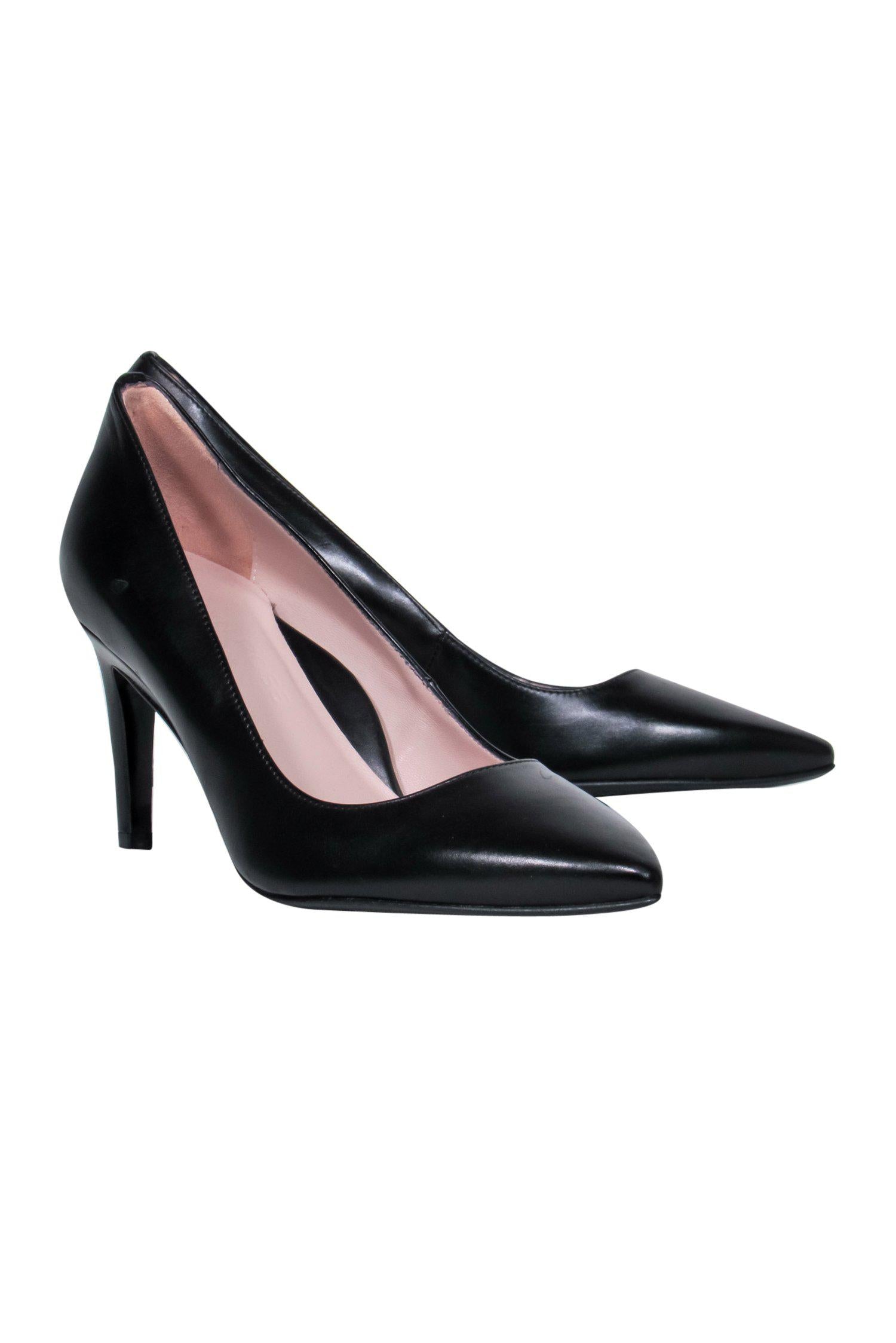 Taryn Rose - Stunning Black Smooth Leather Pointed Toe Pumps Size 6