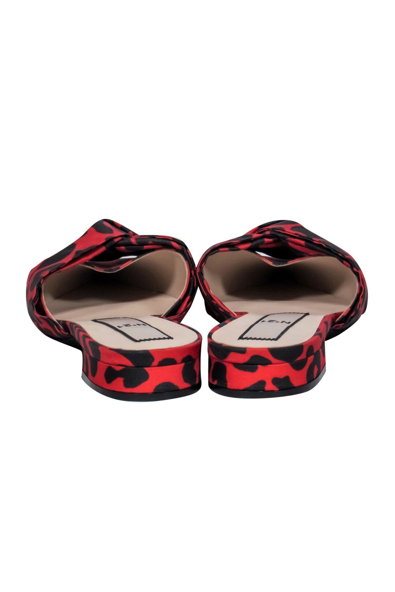No. 21 Red & Black Leopard Print Pointed Toe Mules - Size 9.5: Fierce Fashion for You!