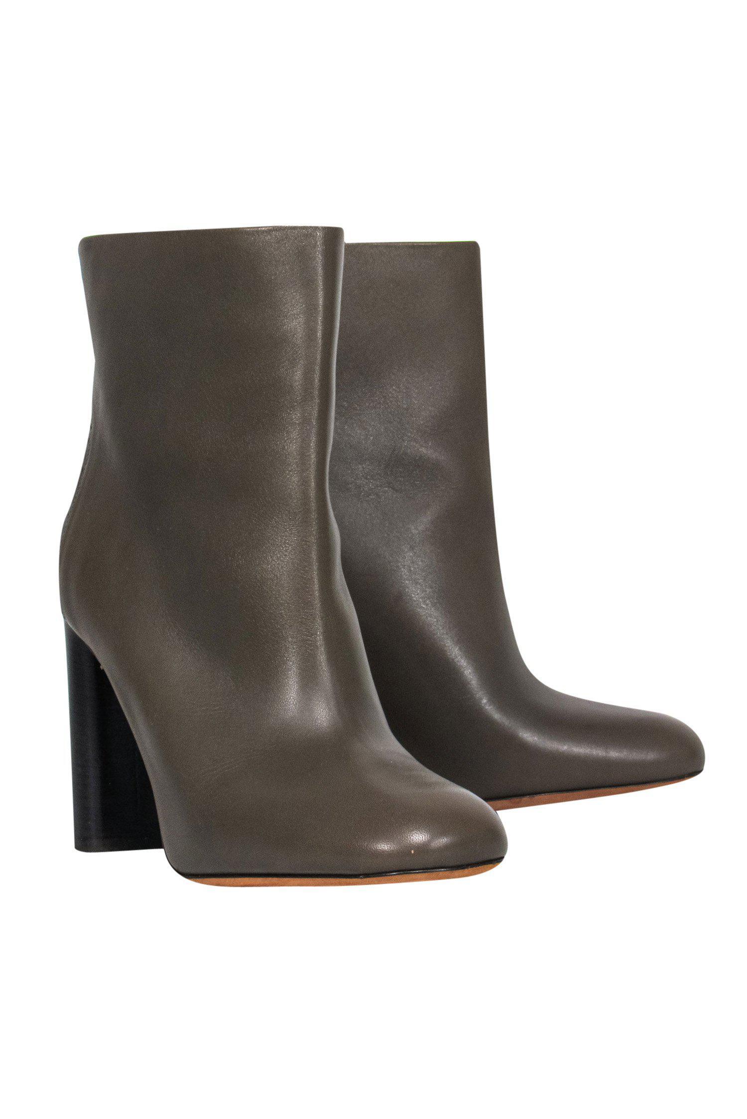 Vince Olive Green Leather Stacked Heel Booties - Size 9.5 - Stylish Fall Must-Have