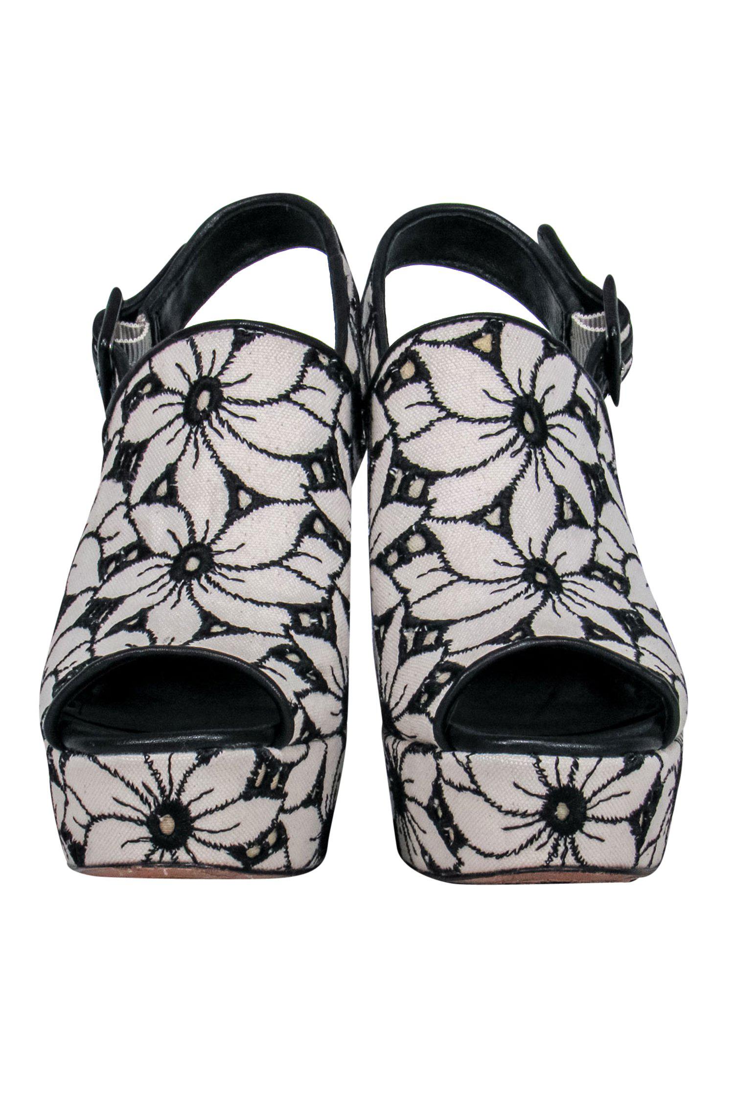 Alice & Olivia's Stunning Beige & Black Floral Embroidered Chunky Slingback Heels - Size 6