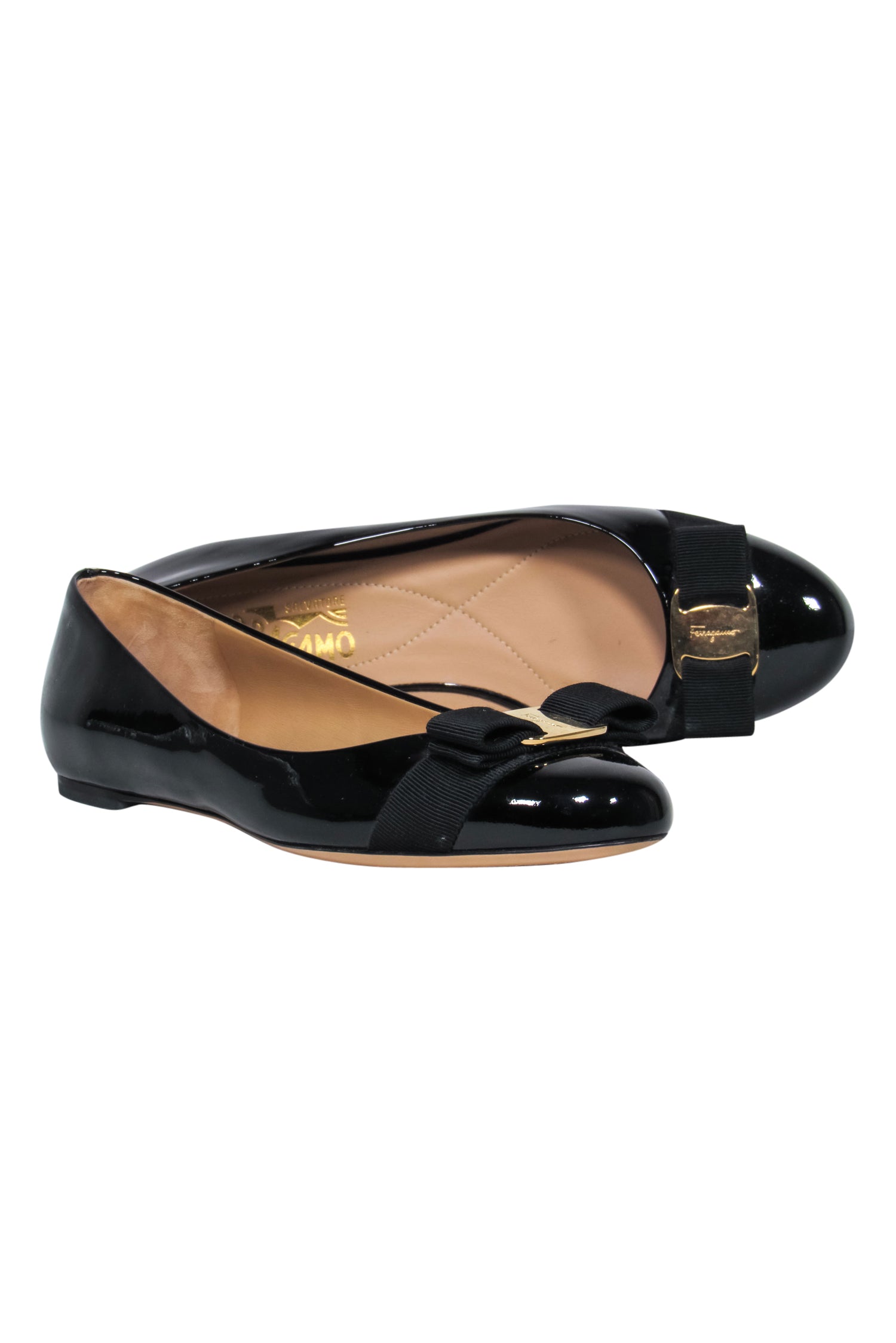Ferragamo Black Patent Leather Flats with Ribbon Bow - Size 8: A Must - Have for Fashion Lovers!