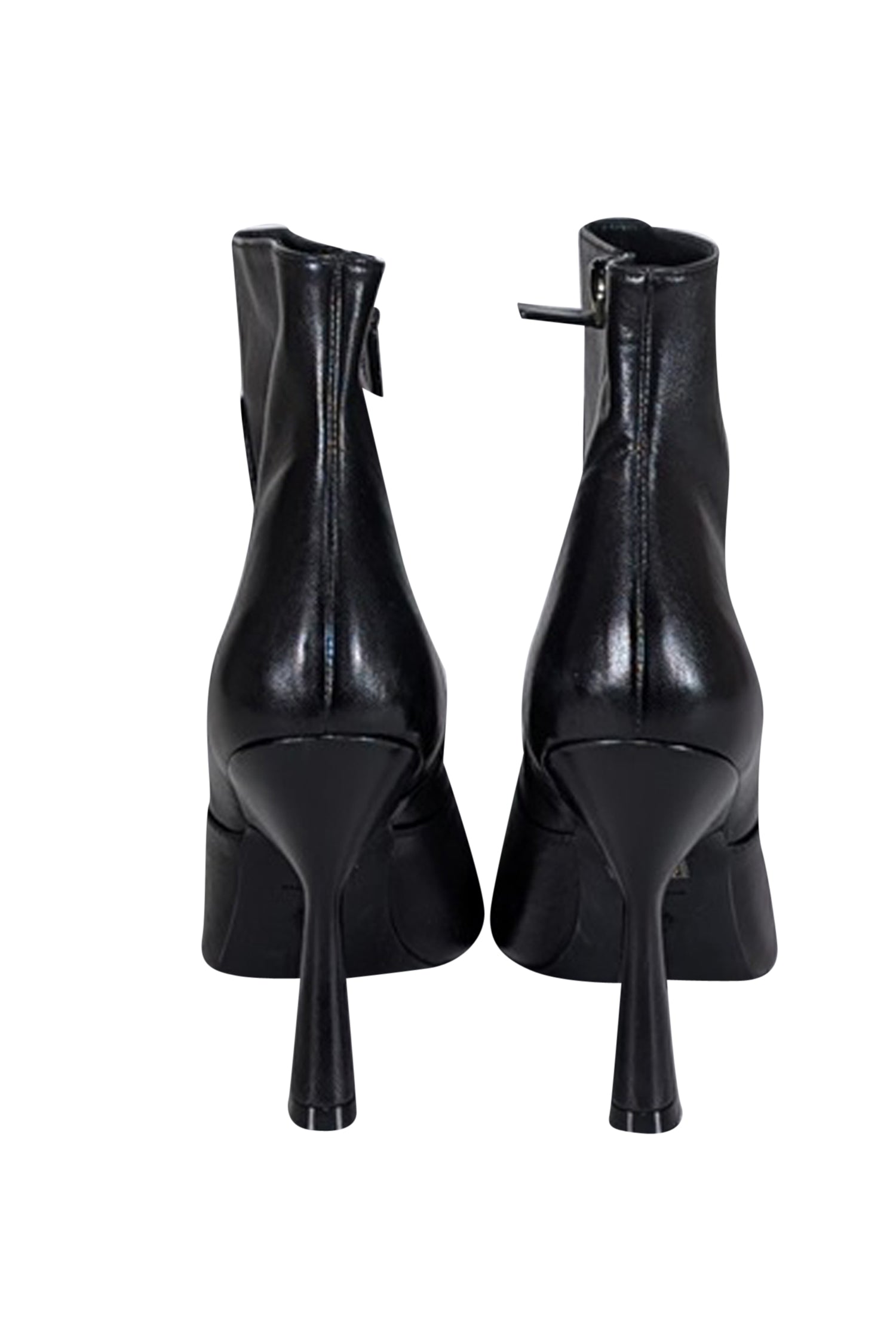 Stuart Weitzman's Chic Black Leather Pointed-Toe Short Boots - Size 6