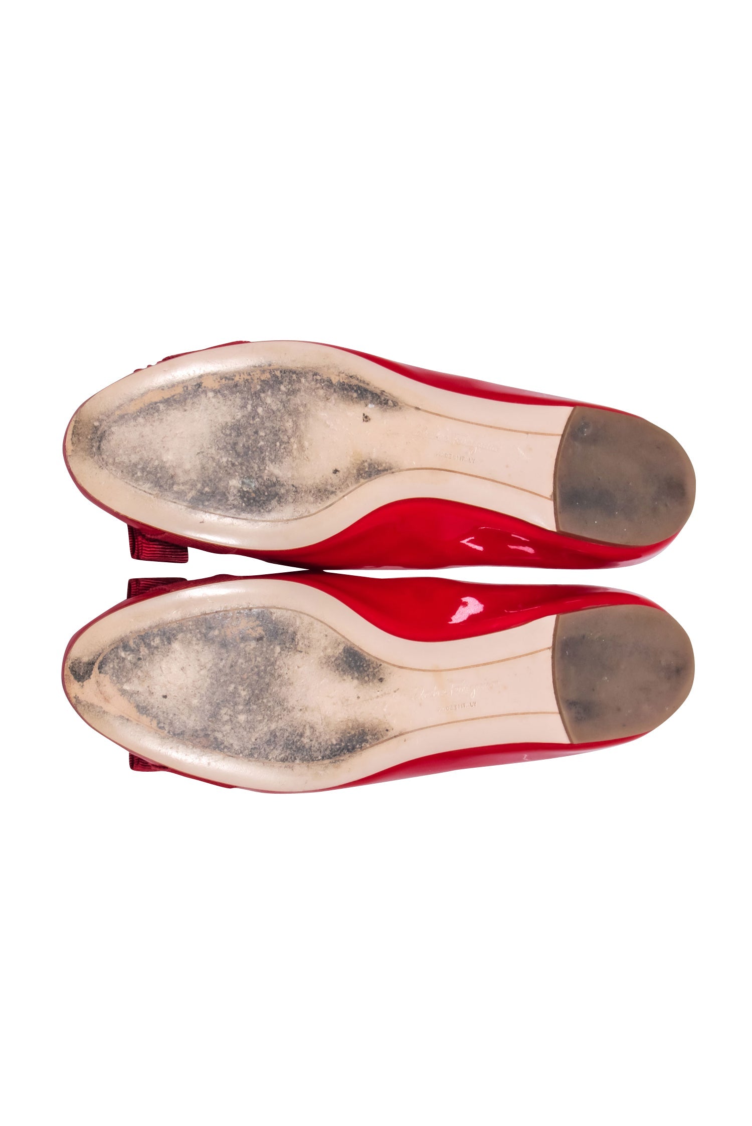 Ferragamo's Stunning Red Patent Leather Ballet Flats with Bow - Size 6