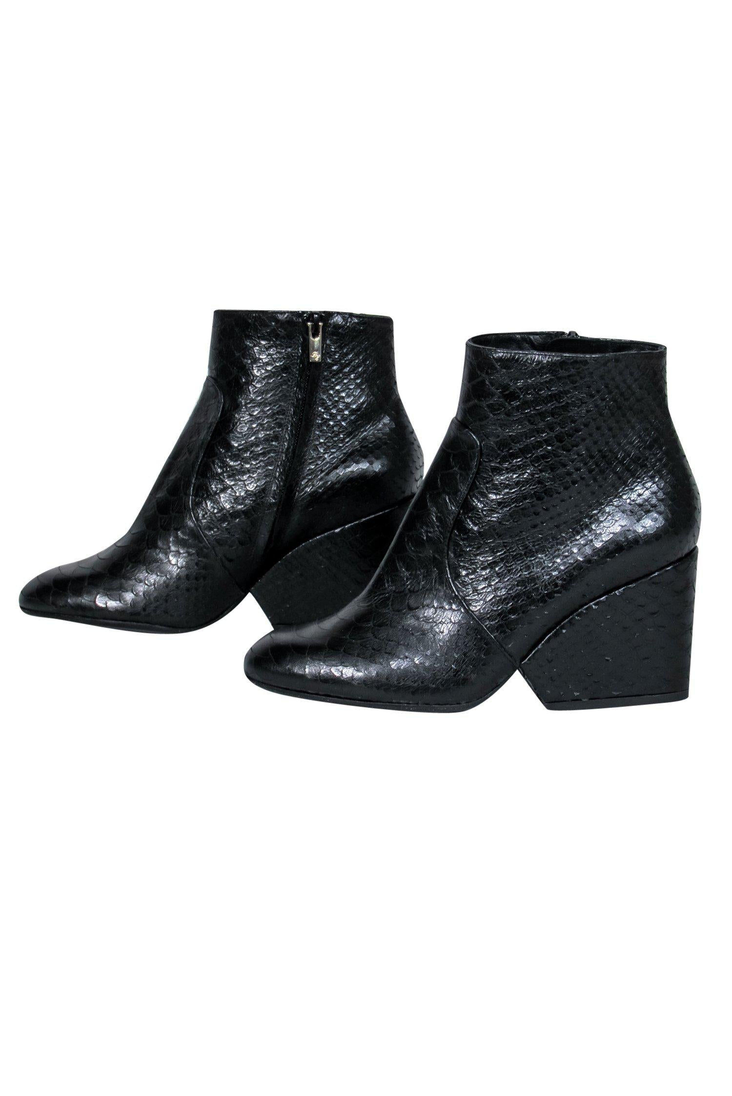 Robert Clergerie's Stunning Black Snakeskin Chunky Heel Ankle Booties - Size 7.5