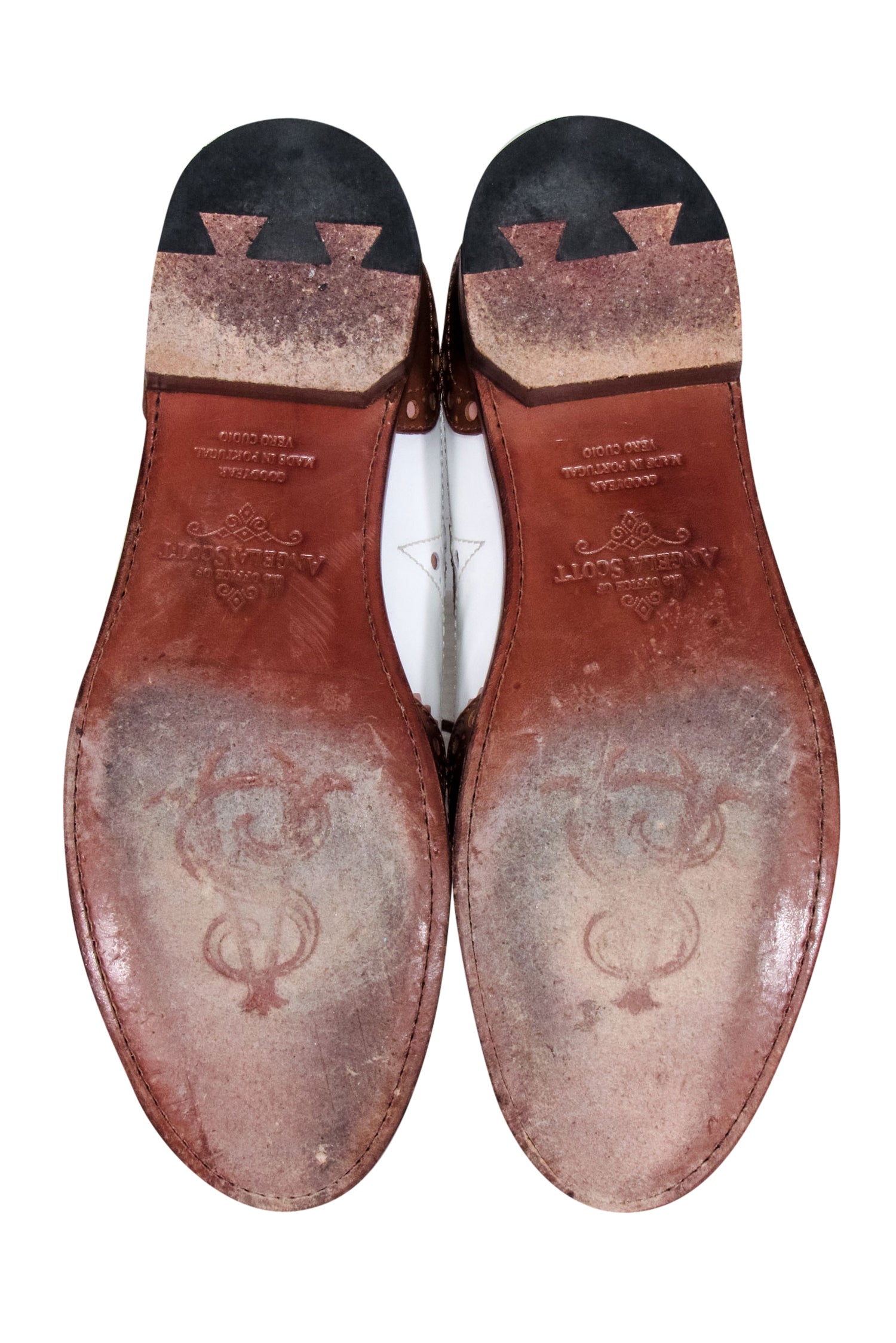 Angela Scott's Stylish Cognac & White 'Mr. Doubt' Oxfords - Size 9