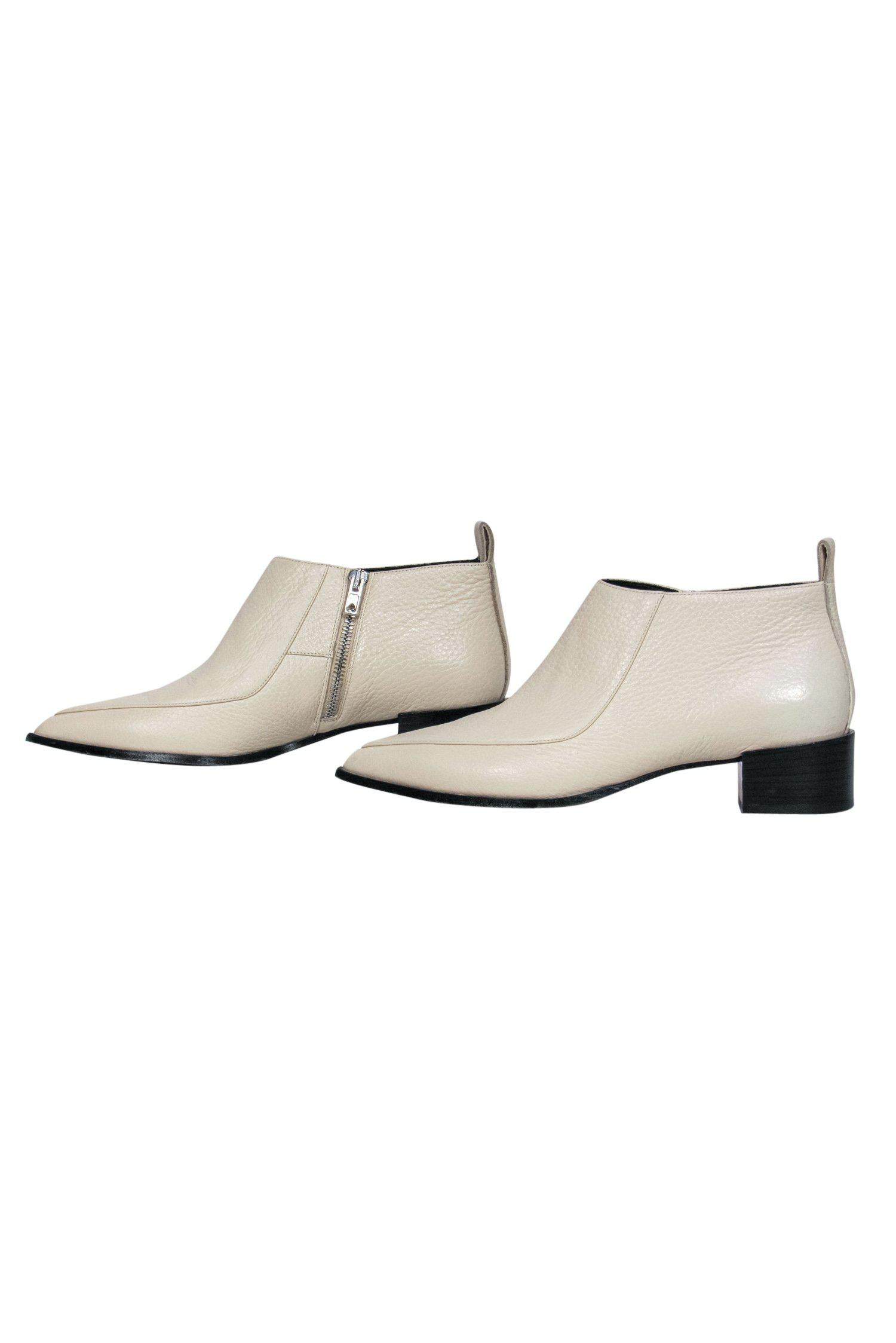 Everlane Ivory Leather Block Heel Ankle Booties - Size 8: Fall Fashion Must-Have!
