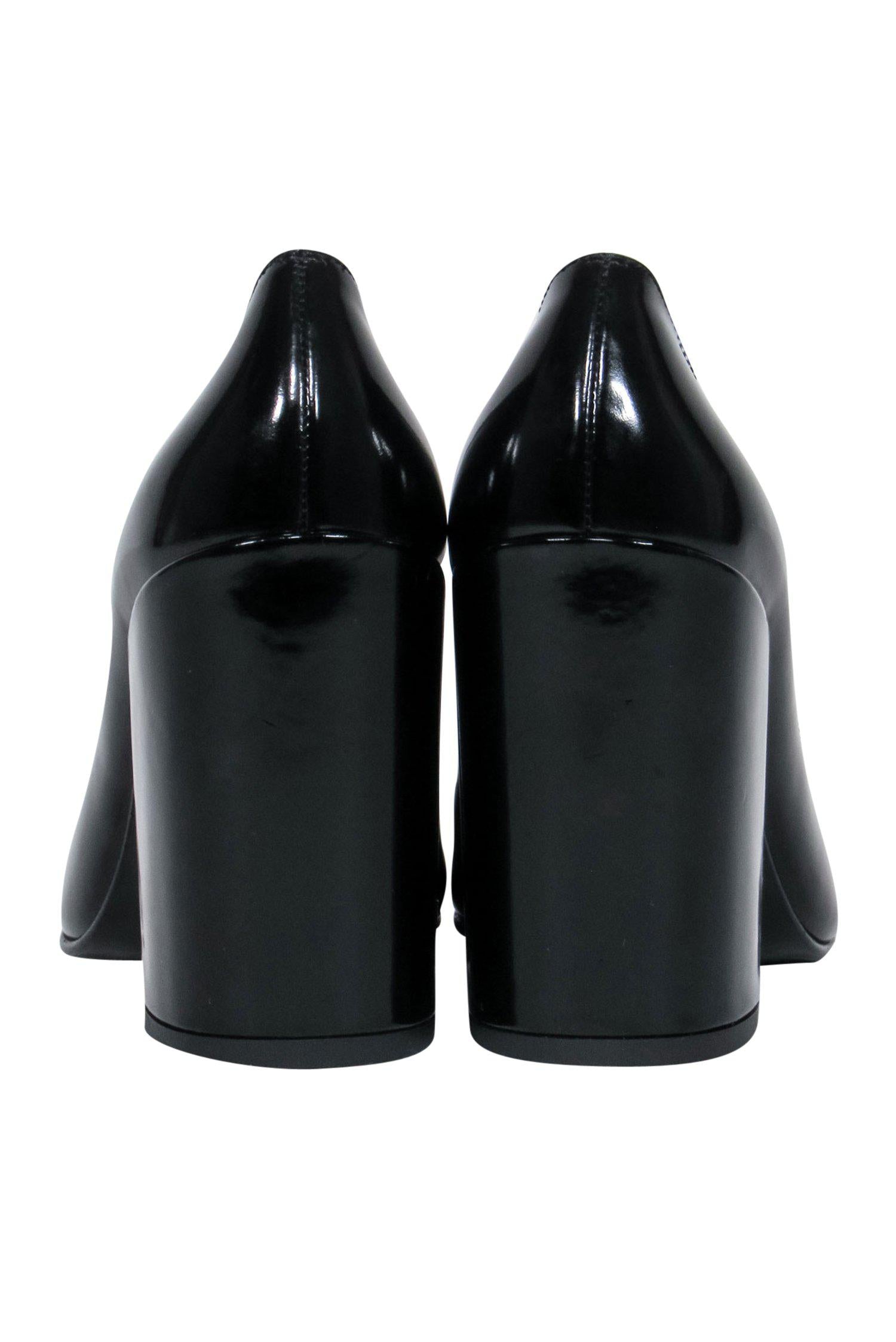 Stuart Weitzman's Elegant Black Leather Block Heeled Pumps - Size 6