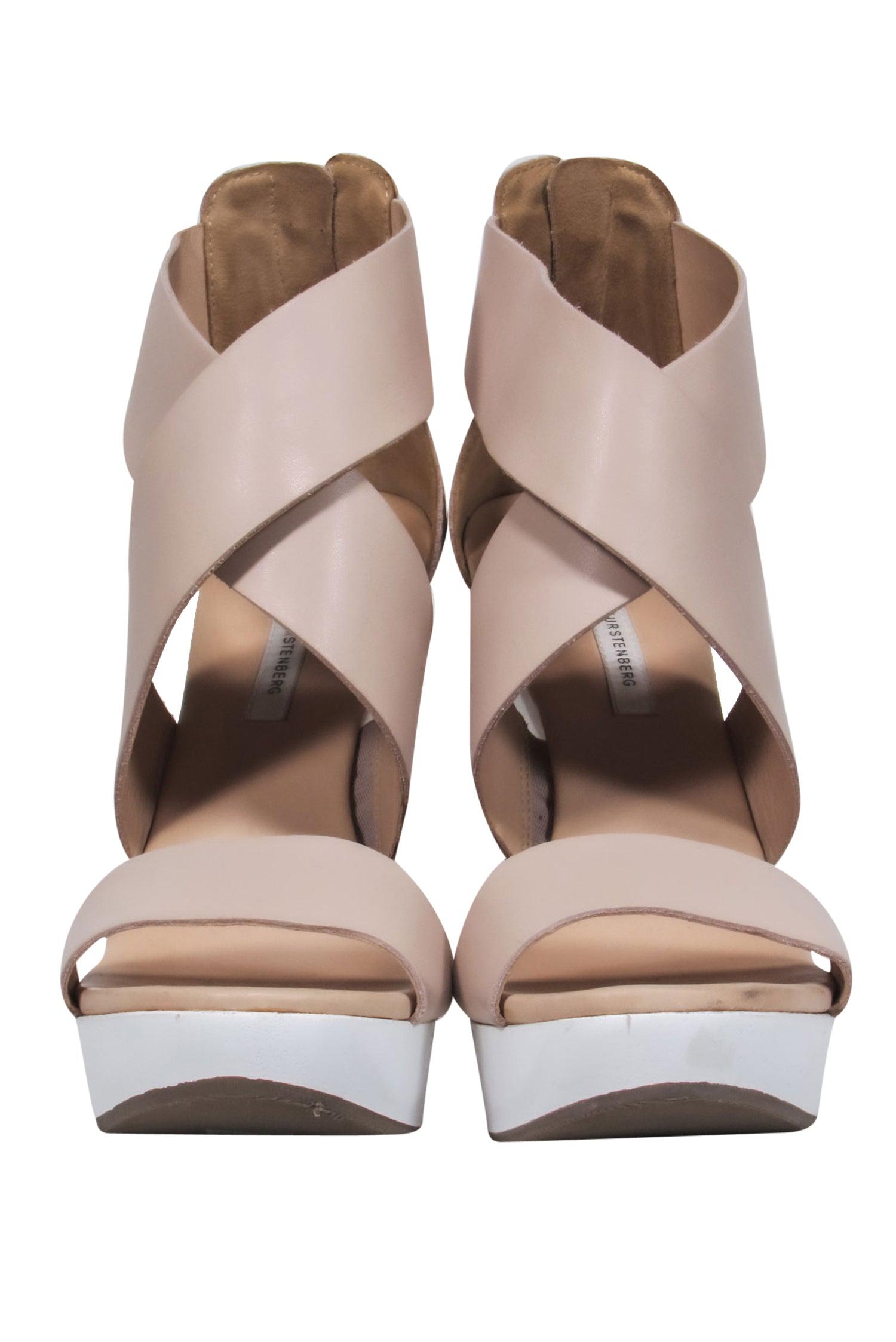 Diane von Furstenberg's Beige & White Strappy Leather Platform Wedges - Size 9 Summer Must-Have