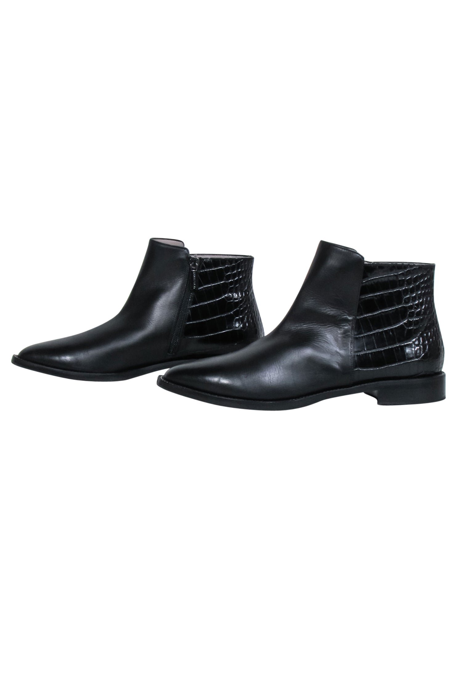 Aquatalia Black Leather Pointed-Toe Short Boots with Croc Embossing - Size 8.5: Add Edge to Your Look!