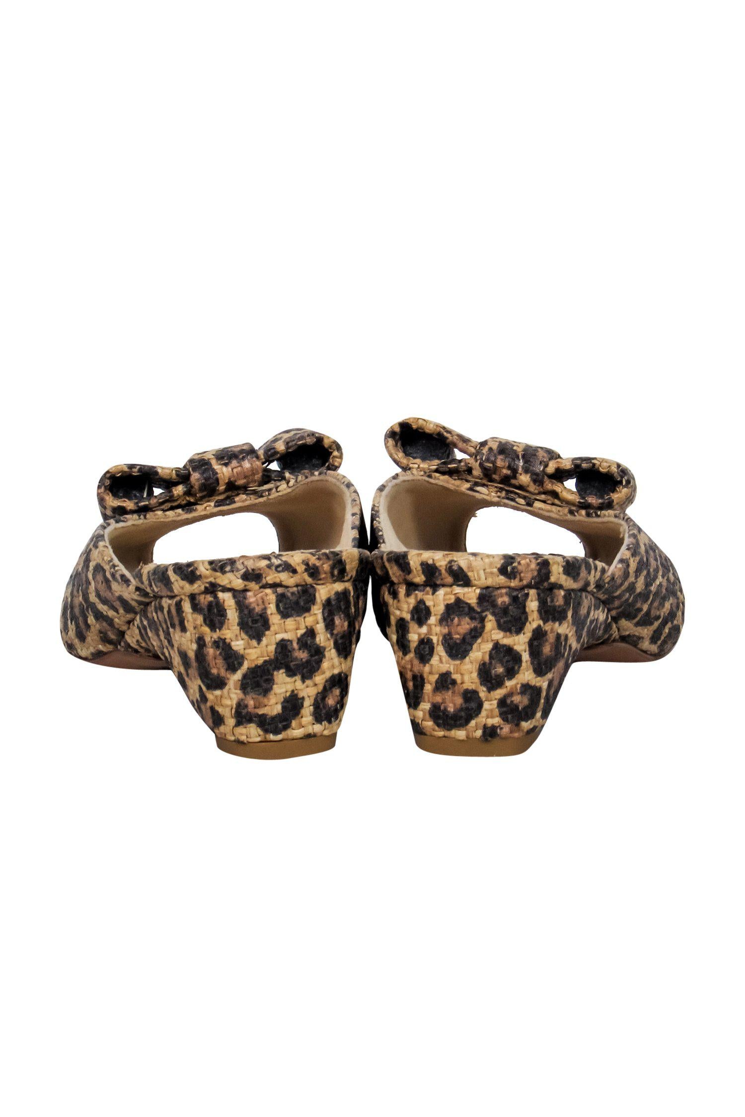 Stuart Weitzman Tan Leopard Print Woven Peep Toe Kitten Heels with Bow - Size 8: Unleash Your Fashion Fierceness!