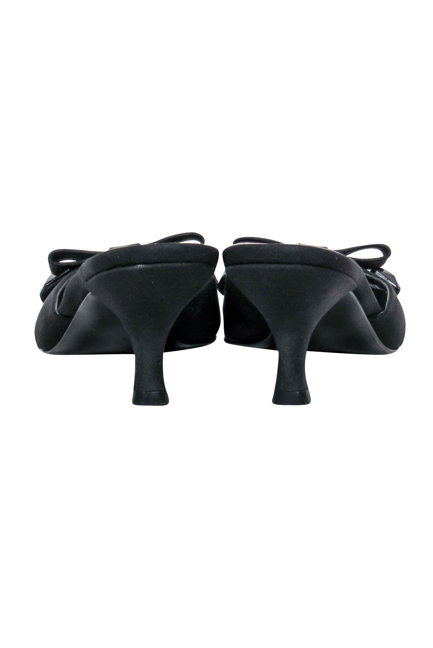 Stuart Weitzman Black Pointed Toe Kitten Heel Mules with Bows - Size 7.5: Add a Touch of Hollywood Glamour!