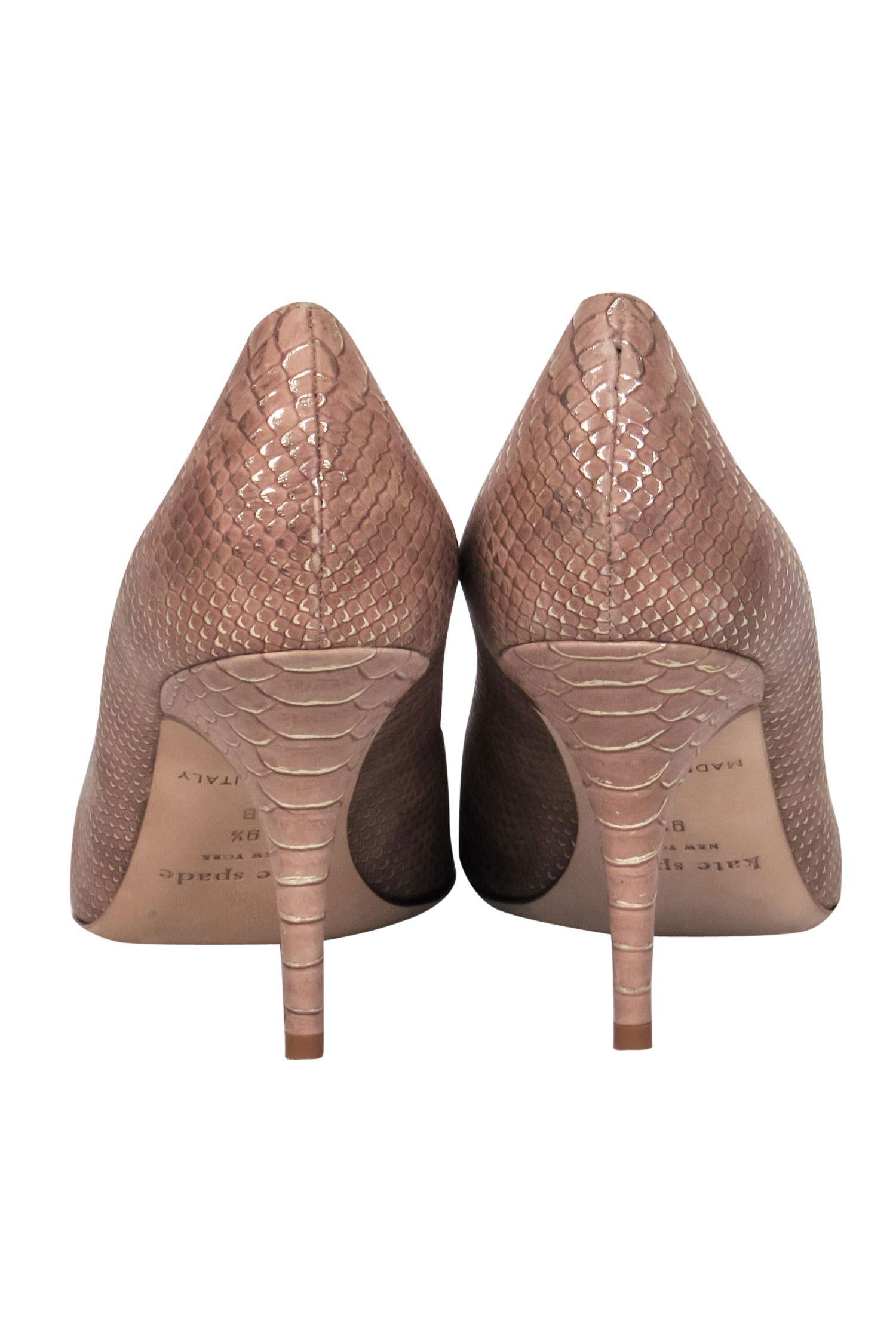 Kate Spade's Stunning Beige & Gold Reptile Embossed Pointed Toe Pumps - Size 9.5