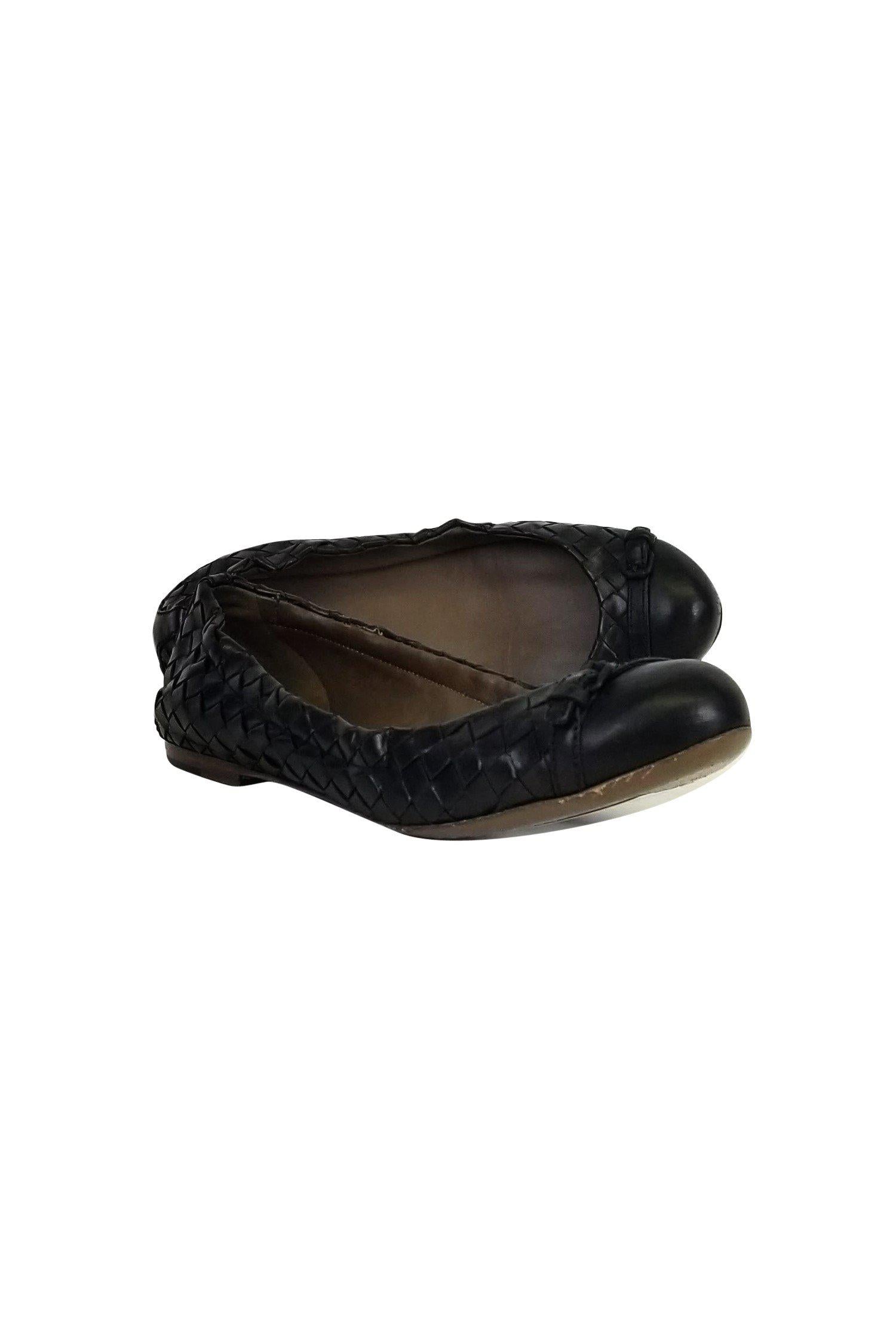 Bottega Veneta - Stunning Black Woven Flats in Size 6.5