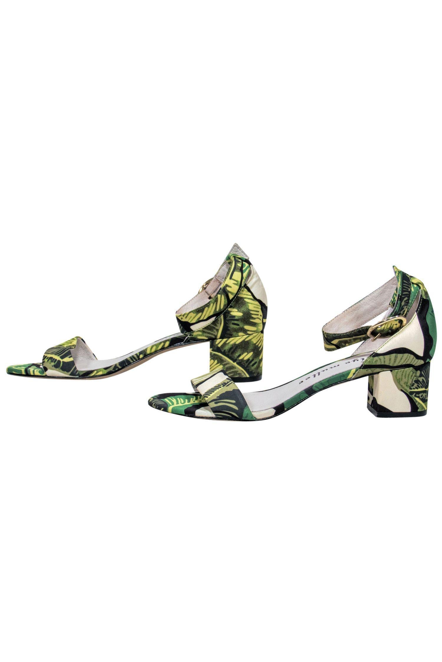 Bettye Muller Green Leaf Print Open - Toe Pumps in Size 6.5: Unleash Your Inner Goddess!