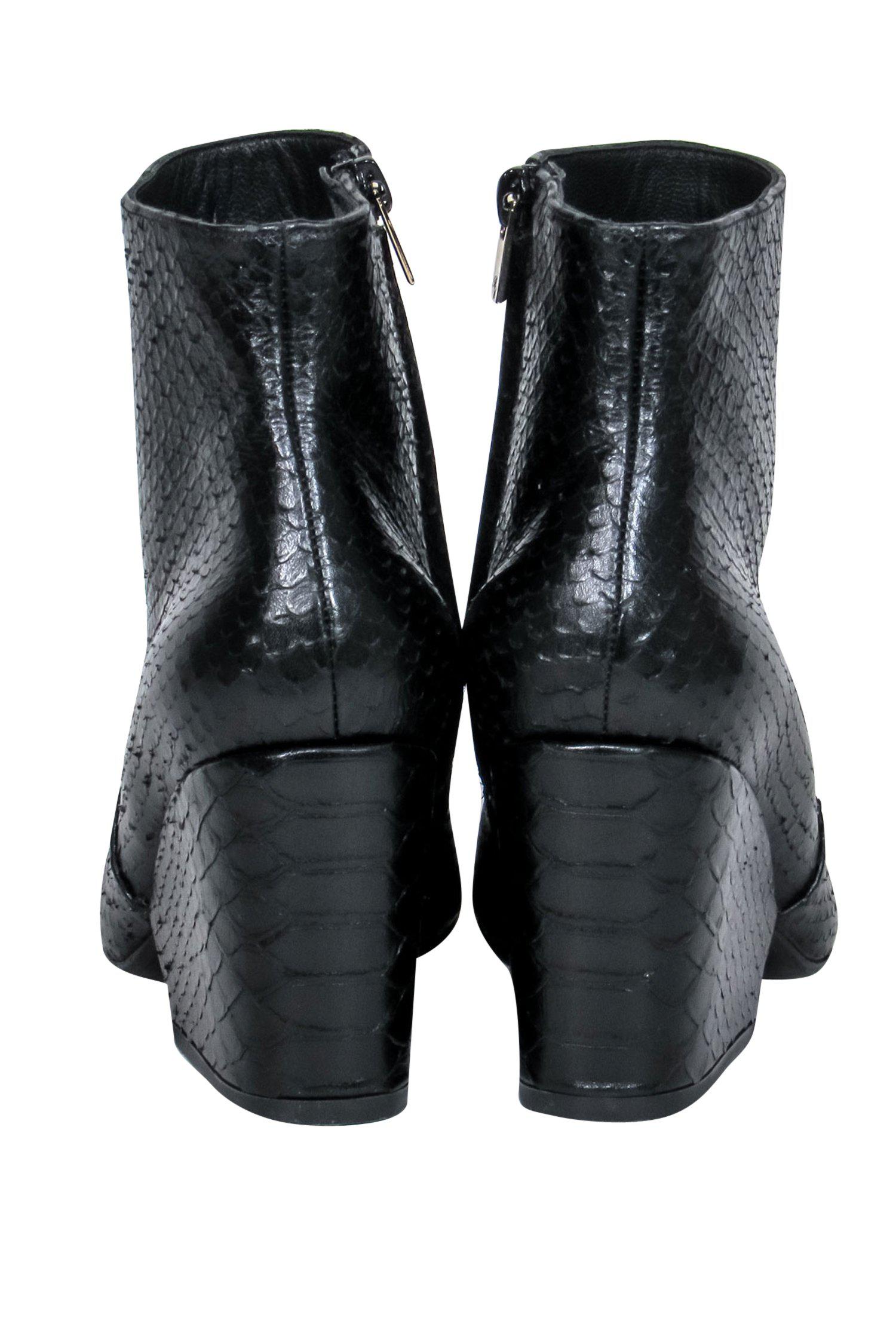 Robert Clergerie's Stunning Black Snakeskin Chunky Heel Ankle Booties - Size 7.5