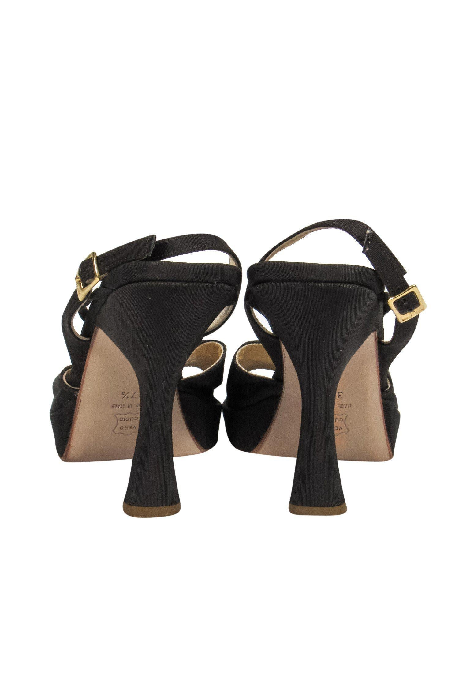 Moschino's Stunning Brown Strappy Slingback Sandals with Golden Heart - Size 7.5