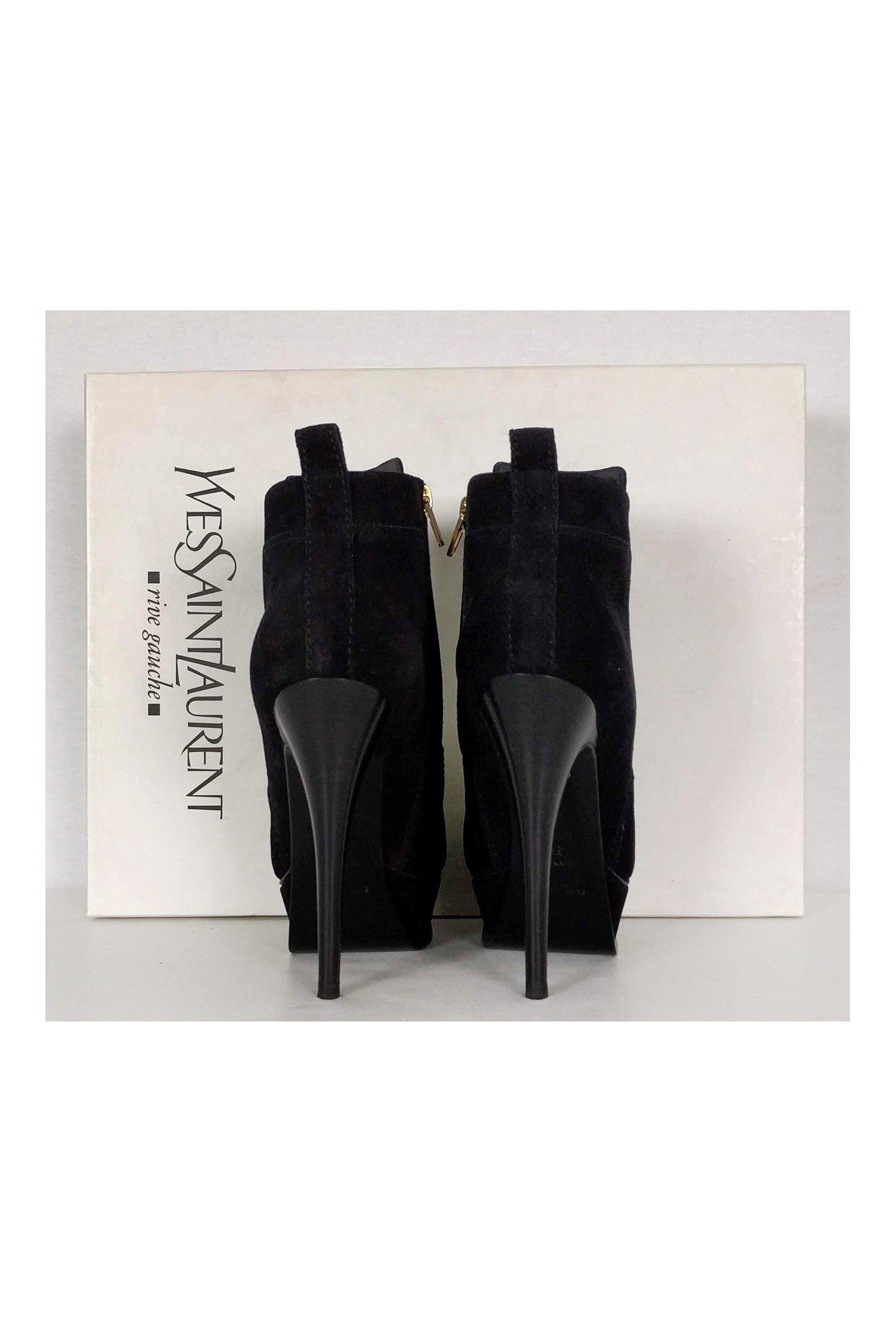 Yves Saint Laurent - Stunning Black Suede Platform Booties in Size 5