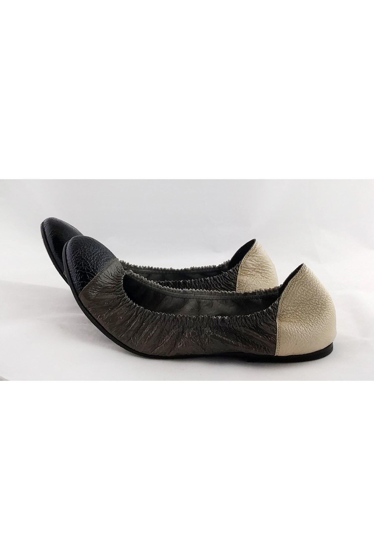 Brunello Cucinelli Taupe Cap Toe Flats - Size 11 - Italian Elegance