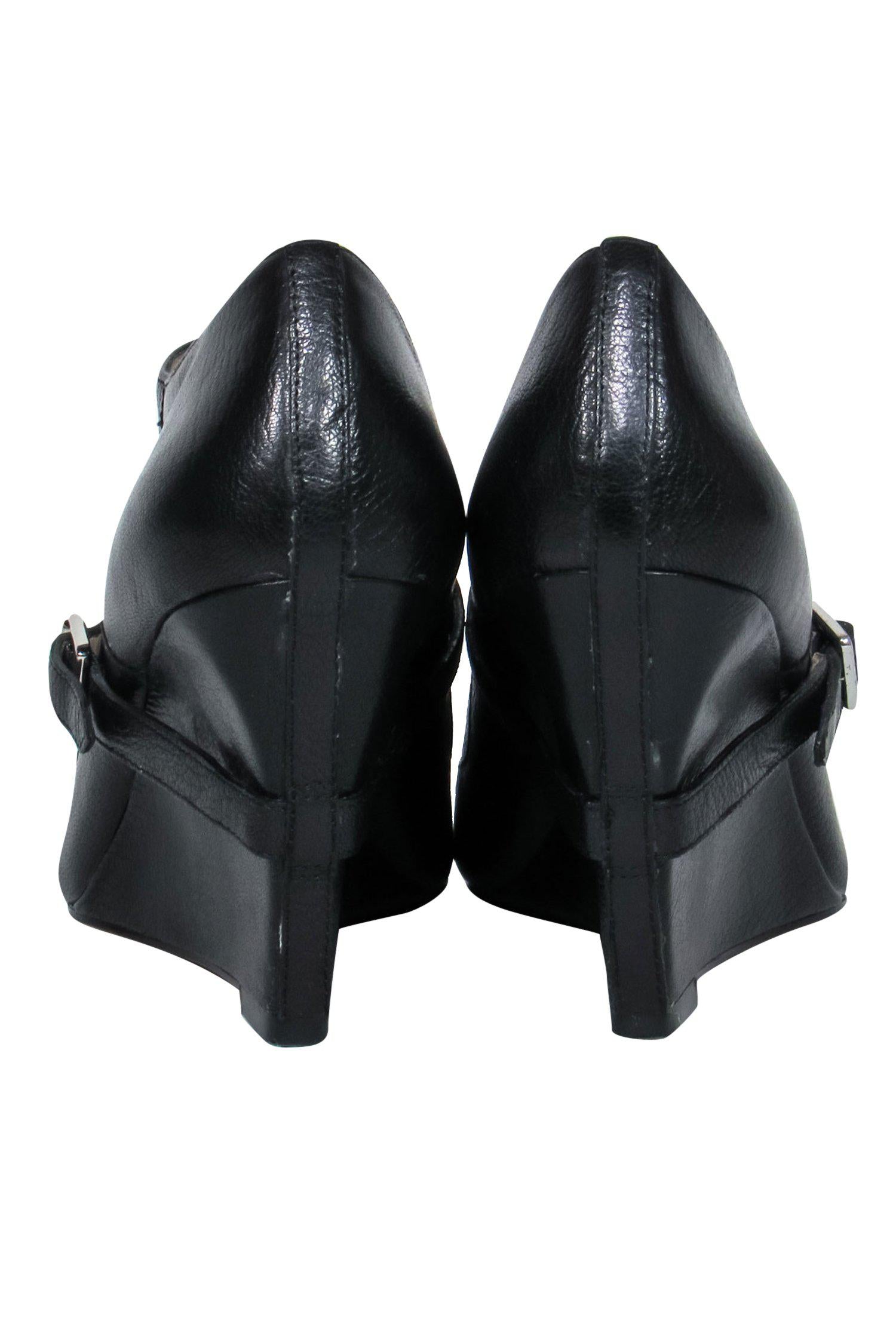Elizabeth & James Black Leather Zip - Up Wedge Booties in Size 7: Chic Fall Footwear