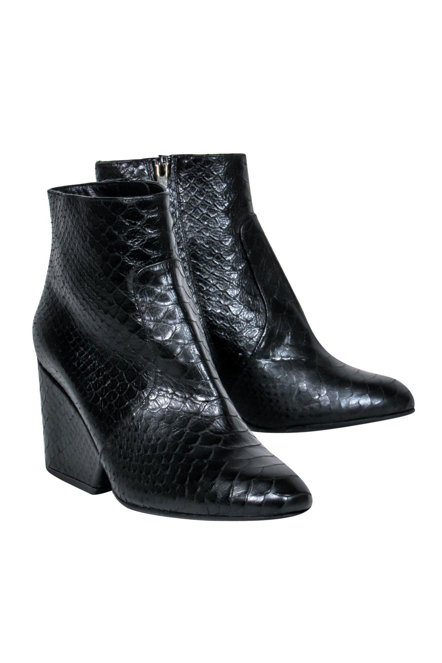 Robert Clergerie's Stunning Black Snakeskin Chunky Heel Ankle Booties - Size 7.5