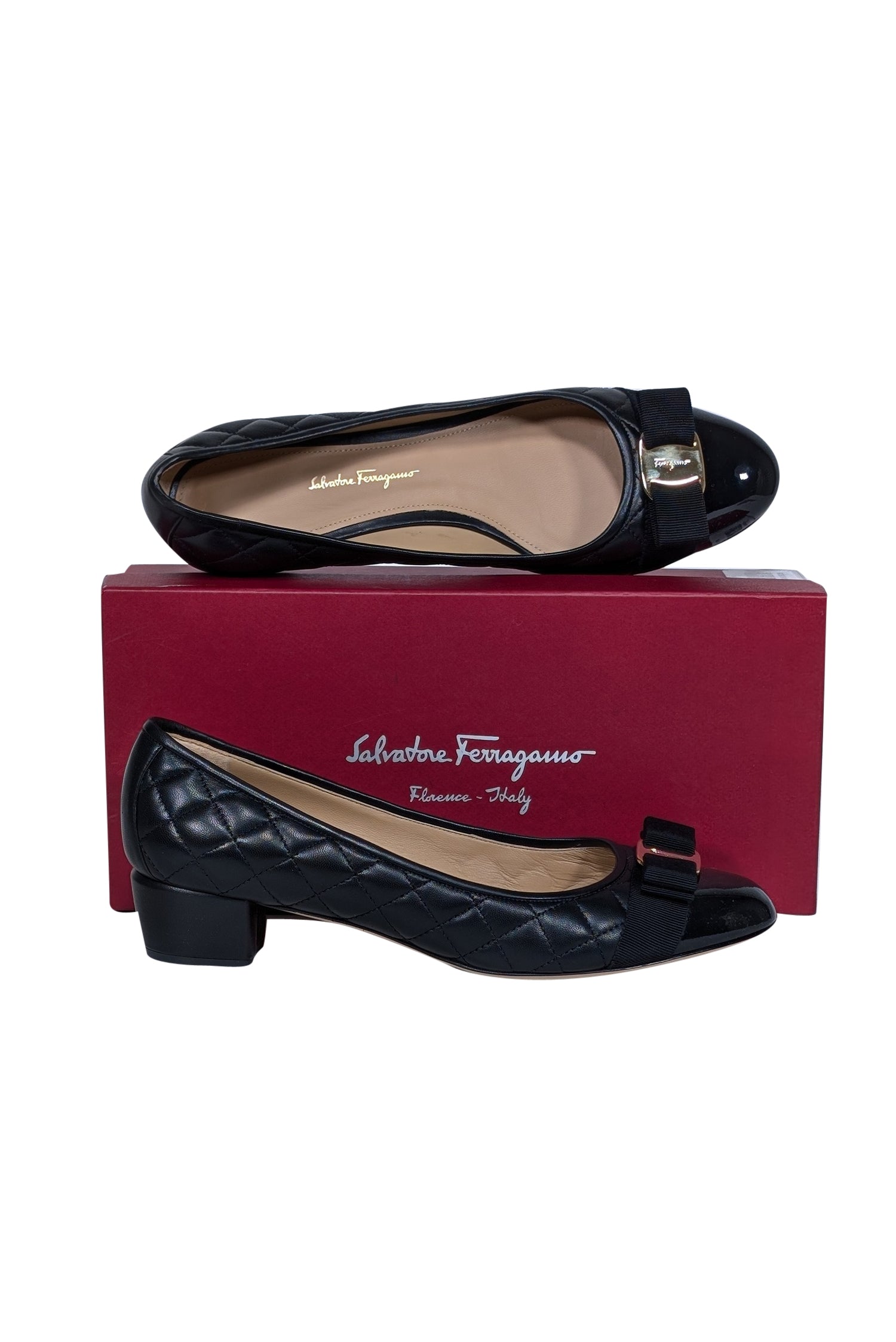 Ferragamo Black Leather Quilted Bow Toe Pumps - Size 10.5 - Elevate Your Style!